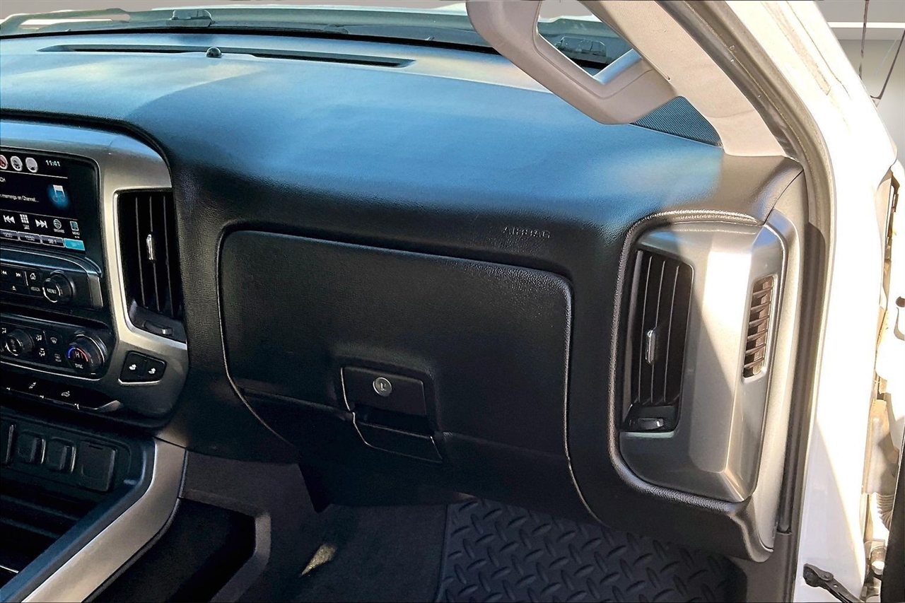 Chevrolet Silverado 1500 4WD Crew Cab 143.5" LT w/1LT 2017