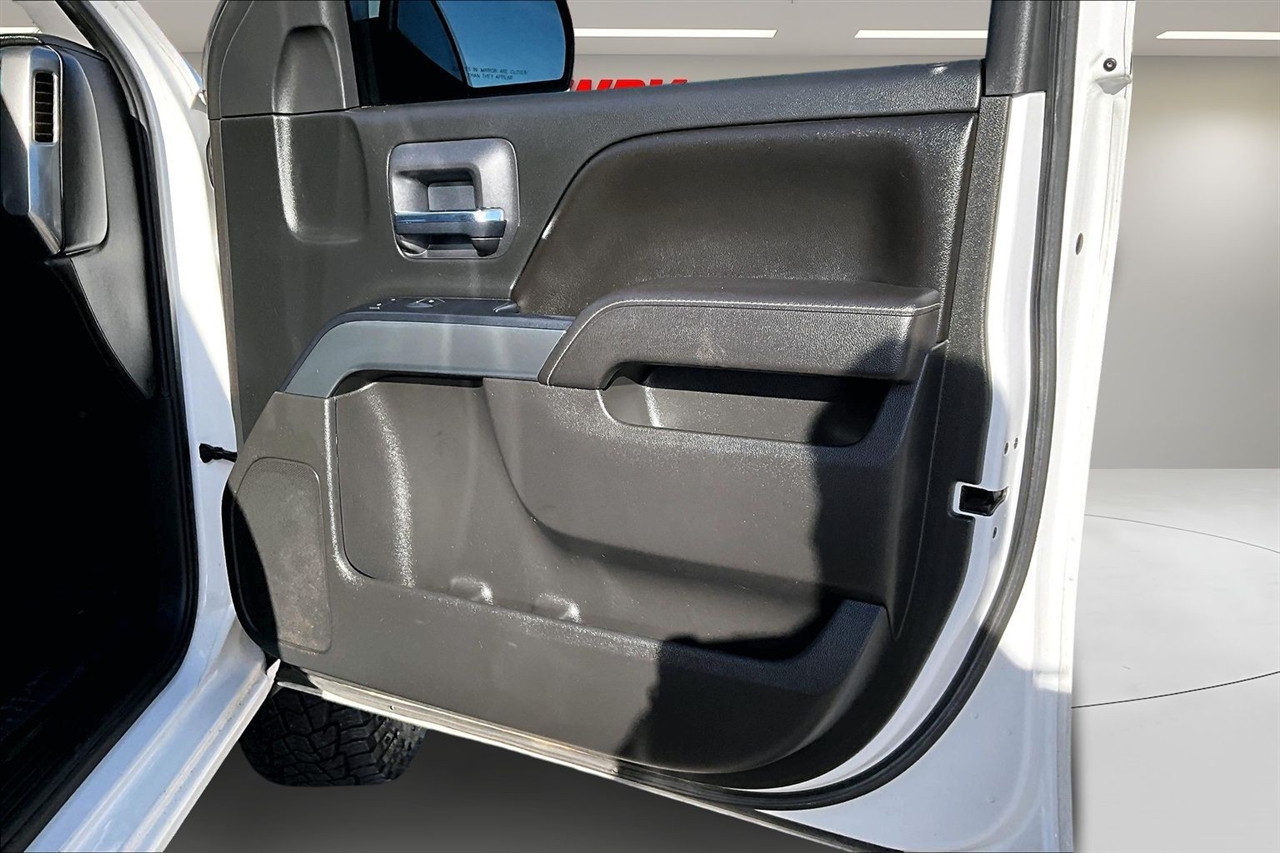 Chevrolet Silverado 1500 4WD Crew Cab 143.5" LT w/1LT 2017