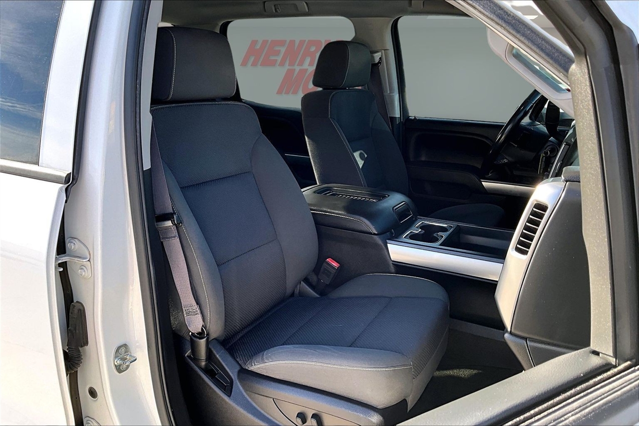 Chevrolet Silverado 1500 4WD Crew Cab 143.5" LT w/1LT 2017