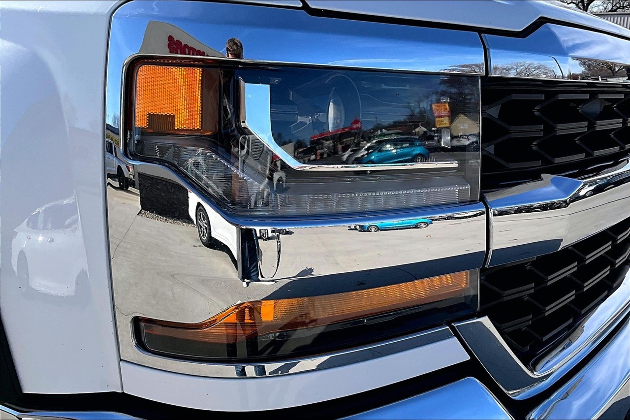 Chevrolet Silverado 1500 4WD Crew Cab 143.5" LT w/1LT 2017