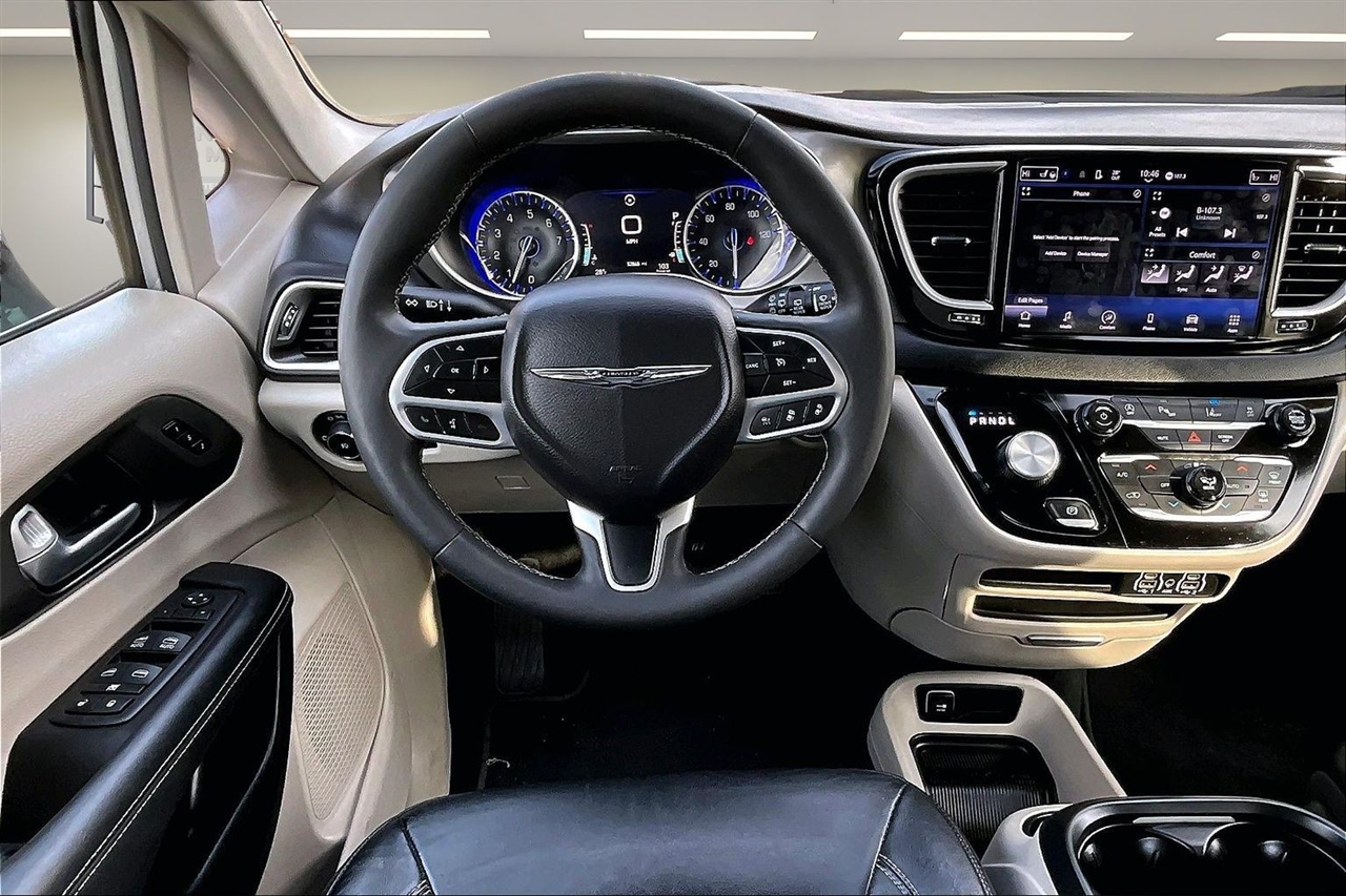 Chrysler Pacifica Touring L FWD 2024