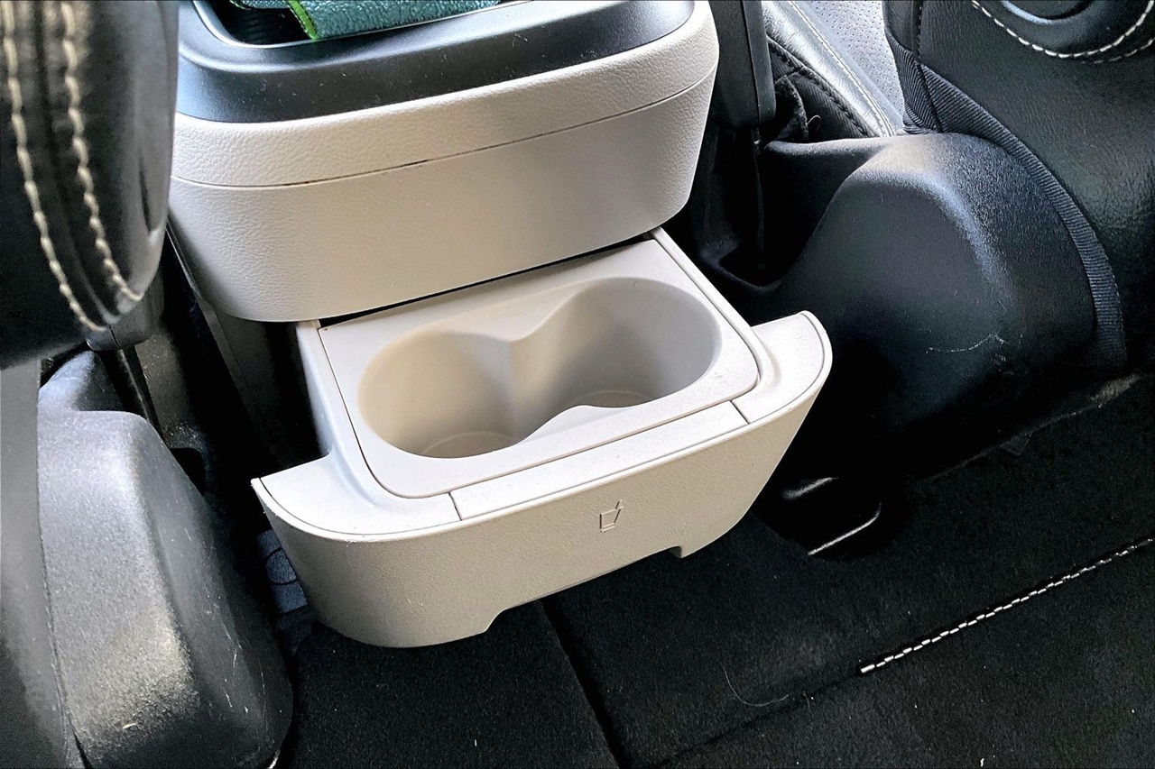 Chrysler Pacifica Touring L FWD 2024