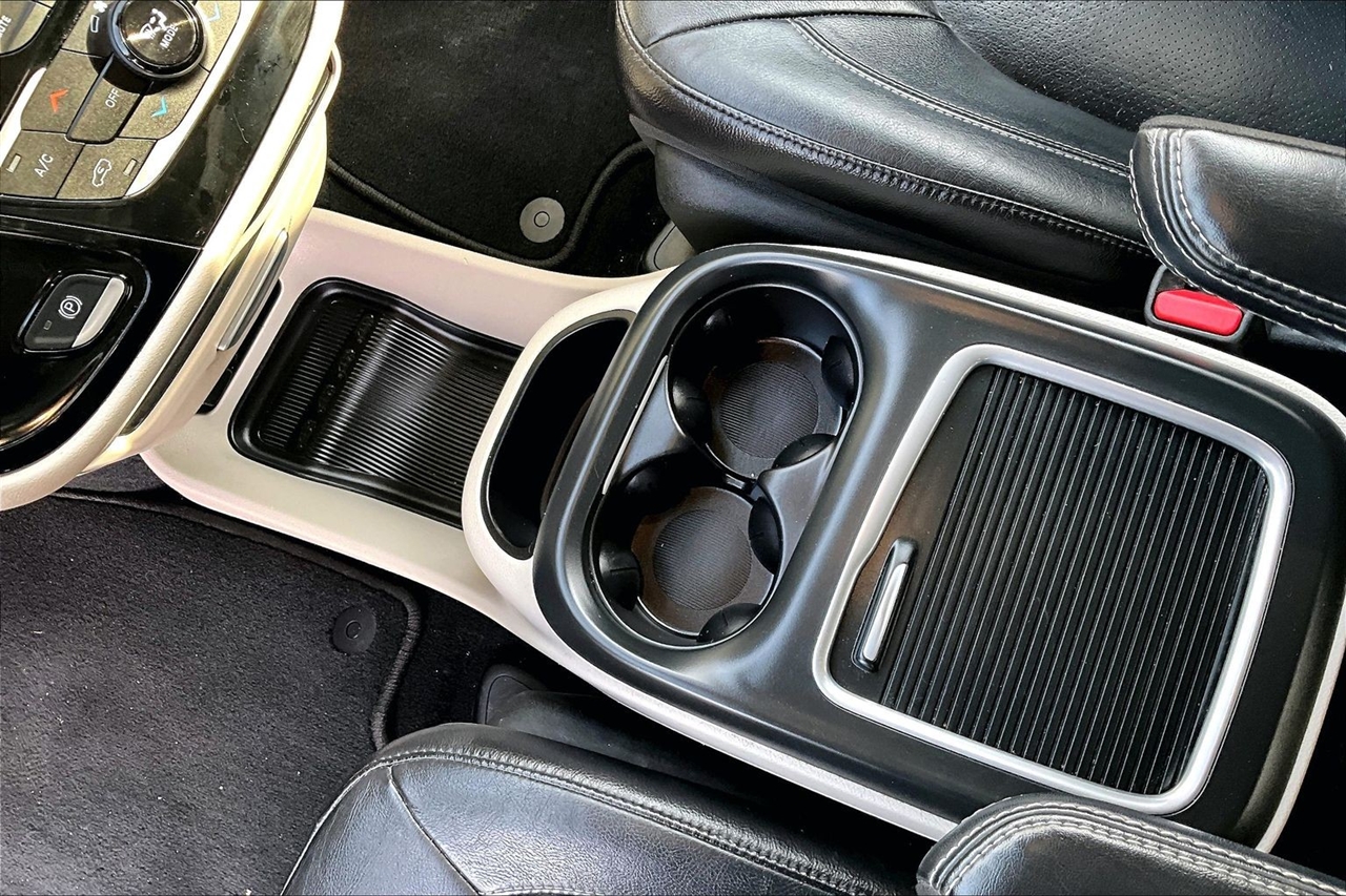 Chrysler Pacifica Touring L FWD 2024