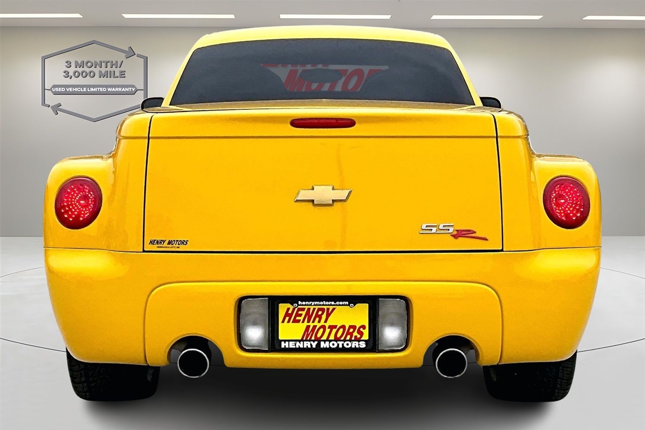 Chevrolet SSR  2004