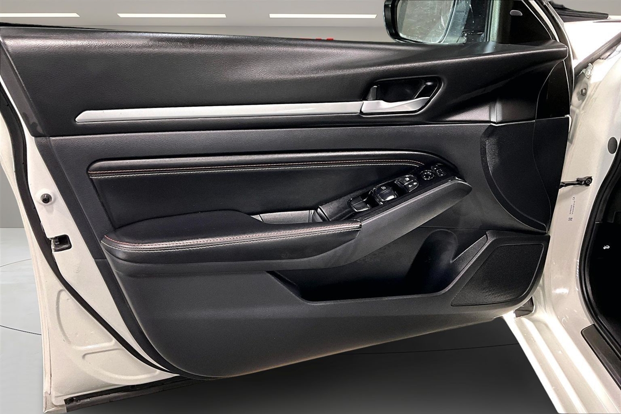 Nissan Altima 2.0 SR Sedan 2023