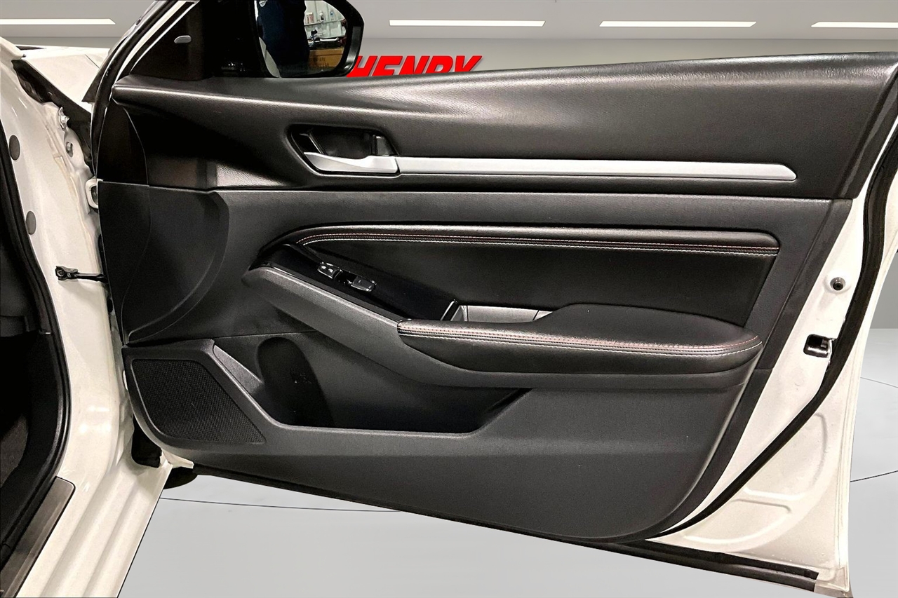 Nissan Altima 2.0 SR Sedan 2023