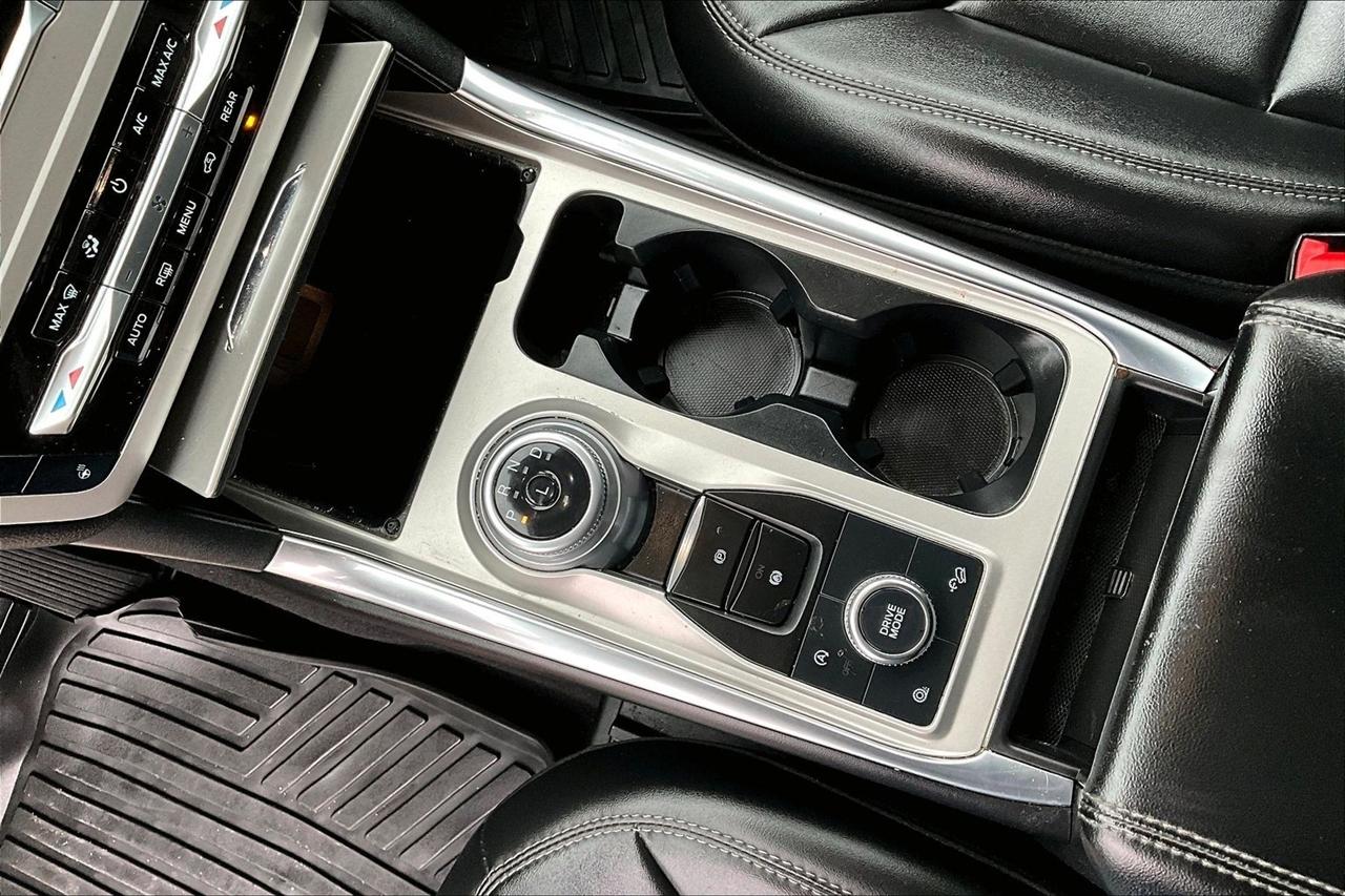 Ford Explorer XLT 4WD 2023