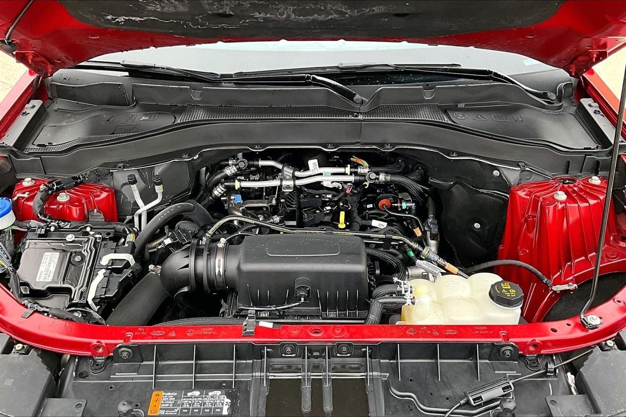 Ford Explorer XLT 4WD 2023