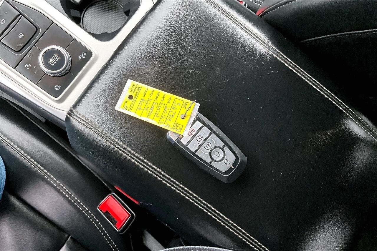 Ford Explorer XLT 4WD 2023