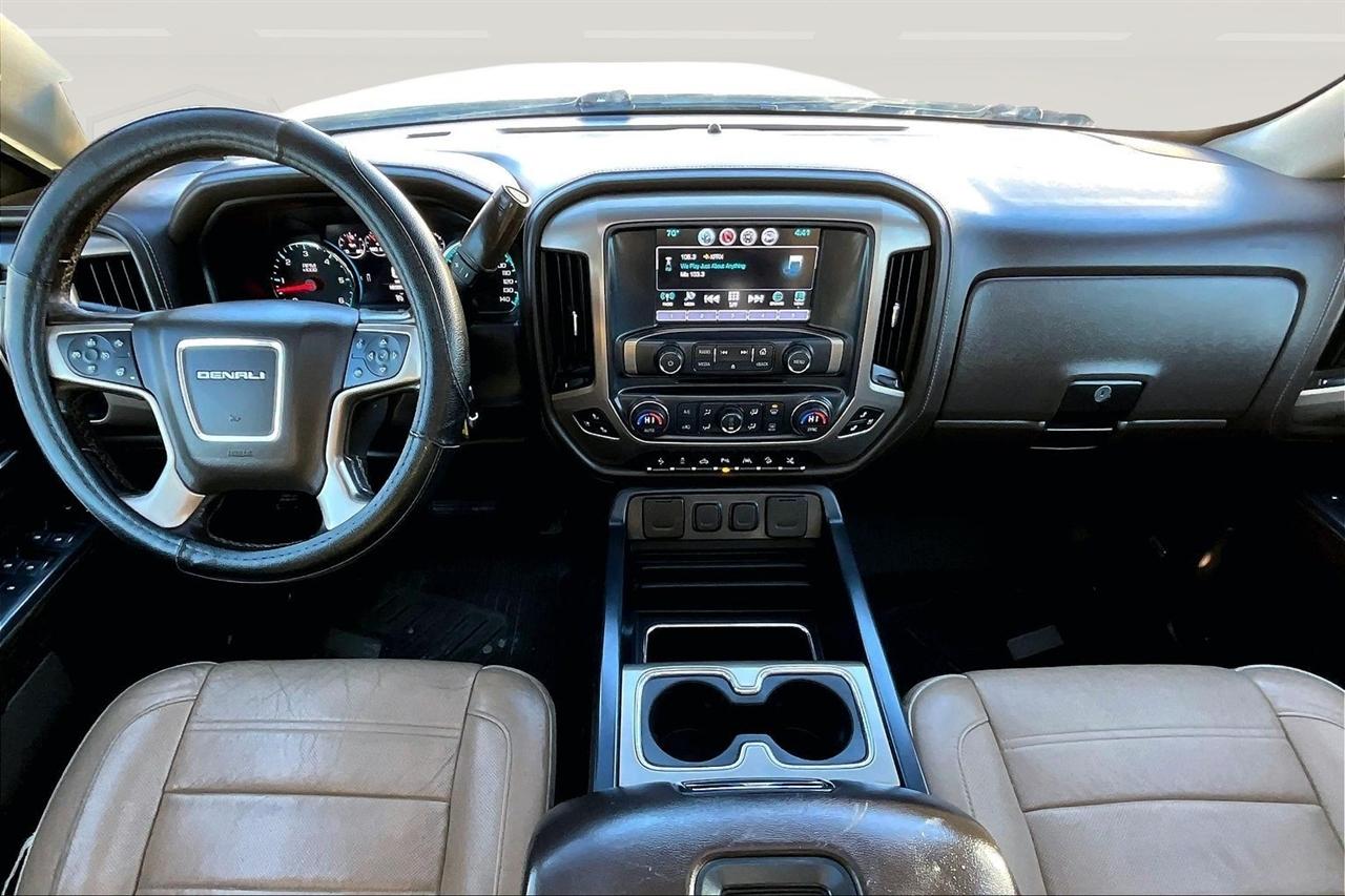 GMC Sierra 1500 4WD Crew Cab 143.5" Denali 2018