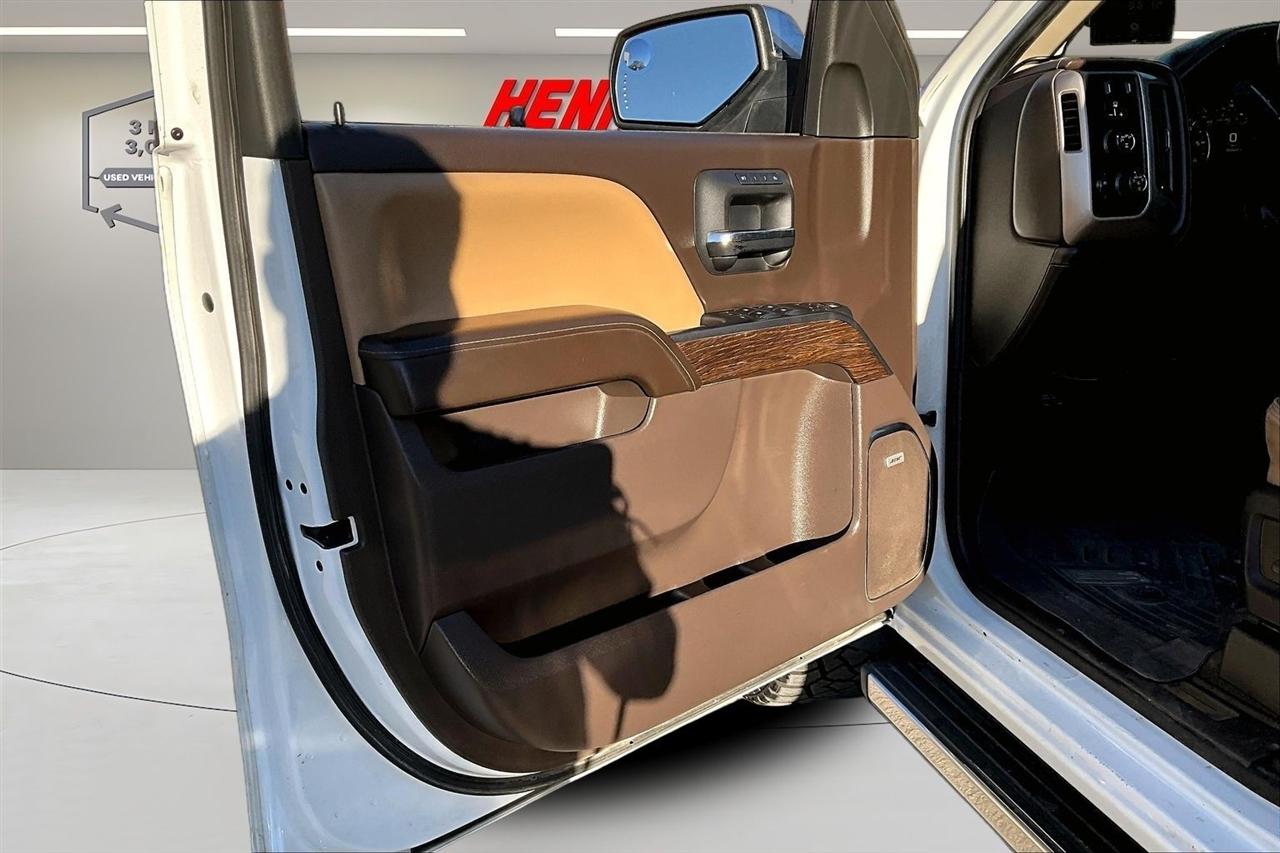 GMC Sierra 1500 4WD Crew Cab 143.5" Denali 2018