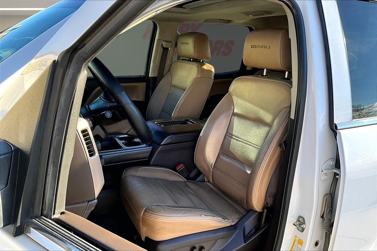 GMC Sierra 1500 4WD Crew Cab 143.5" Denali 2018