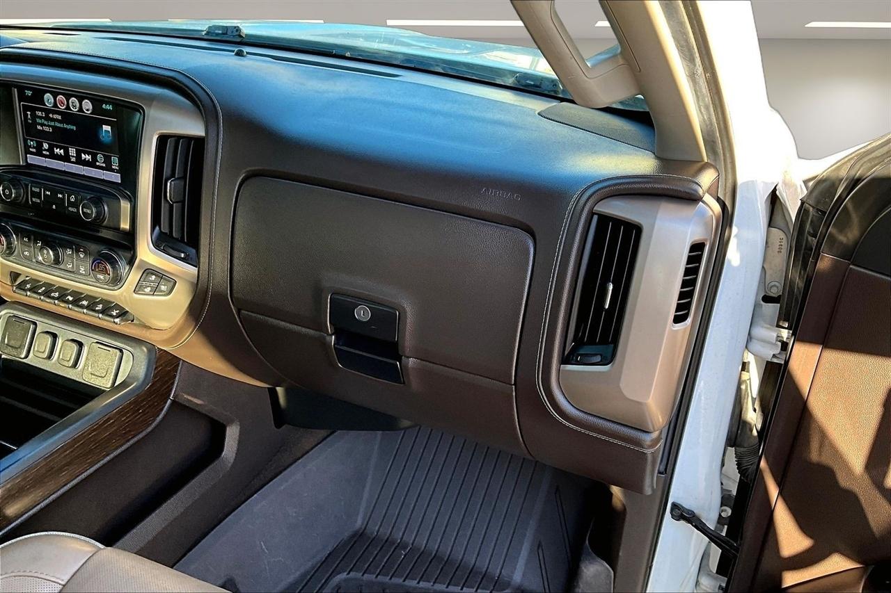 GMC Sierra 1500 4WD Crew Cab 143.5" Denali 2018