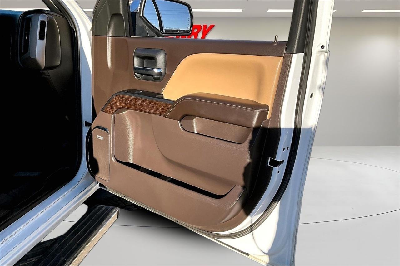 GMC Sierra 1500 4WD Crew Cab 143.5" Denali 2018