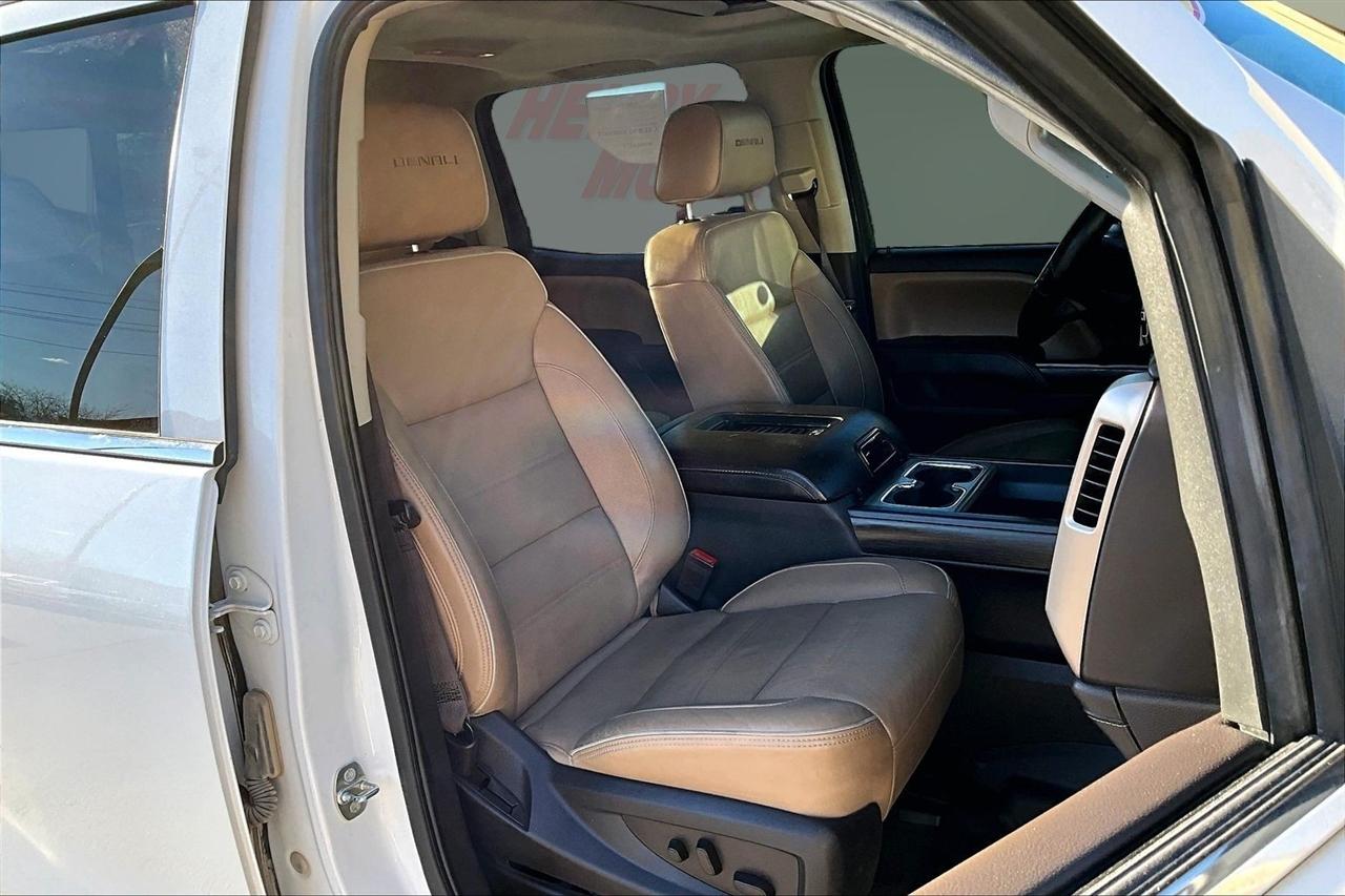 GMC Sierra 1500 4WD Crew Cab 143.5" Denali 2018