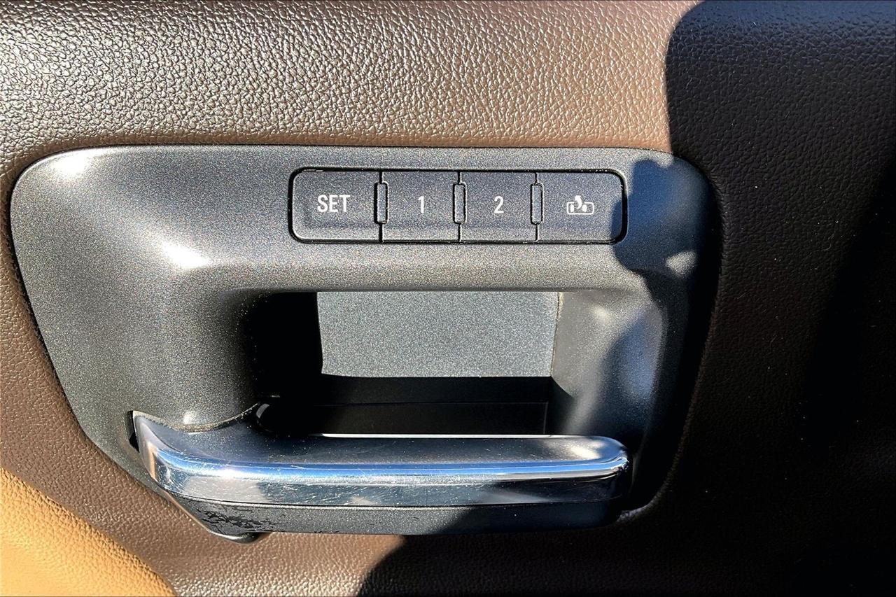 GMC Sierra 1500 4WD Crew Cab 143.5" Denali 2018