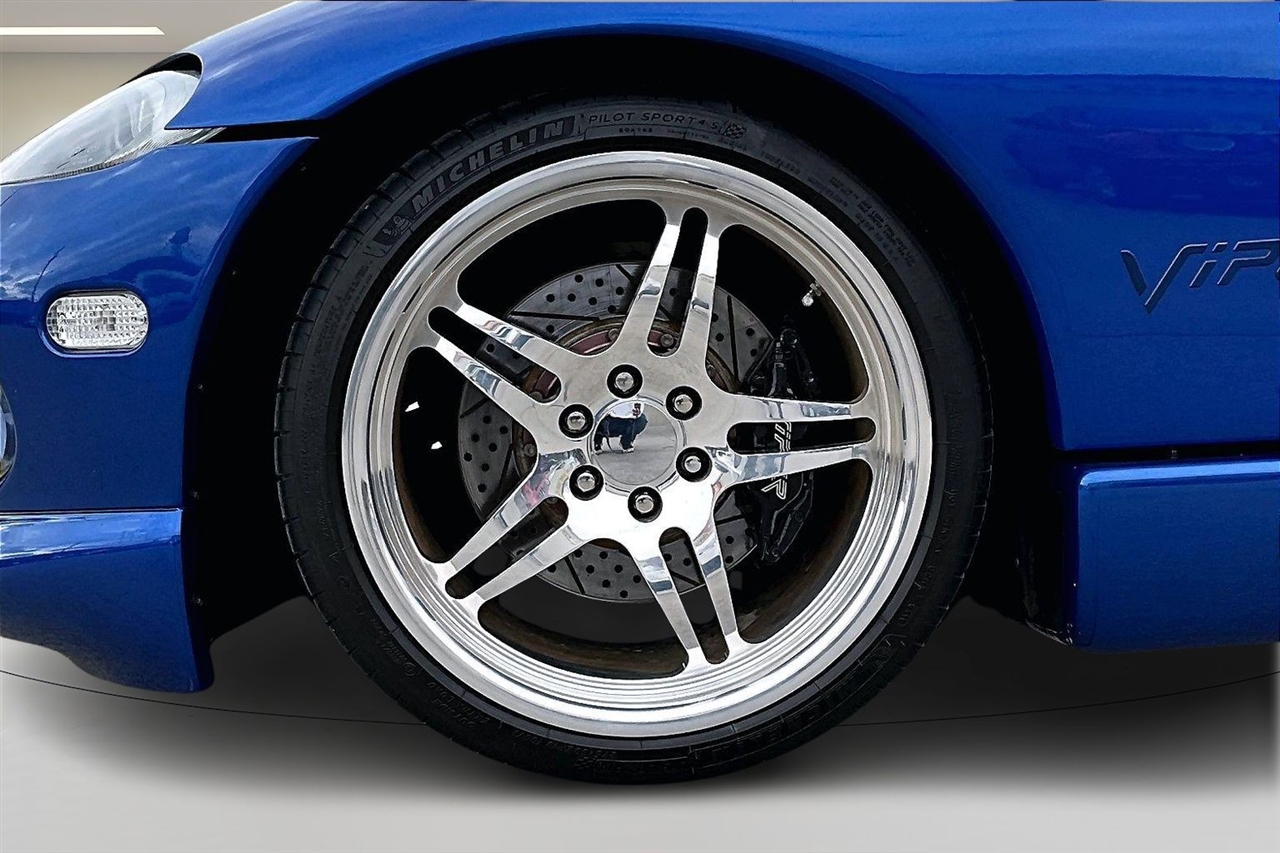 Dodge Viper 2dr GTS Coupe 1996