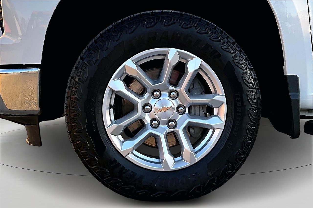 Chevrolet Silverado 1500  2025