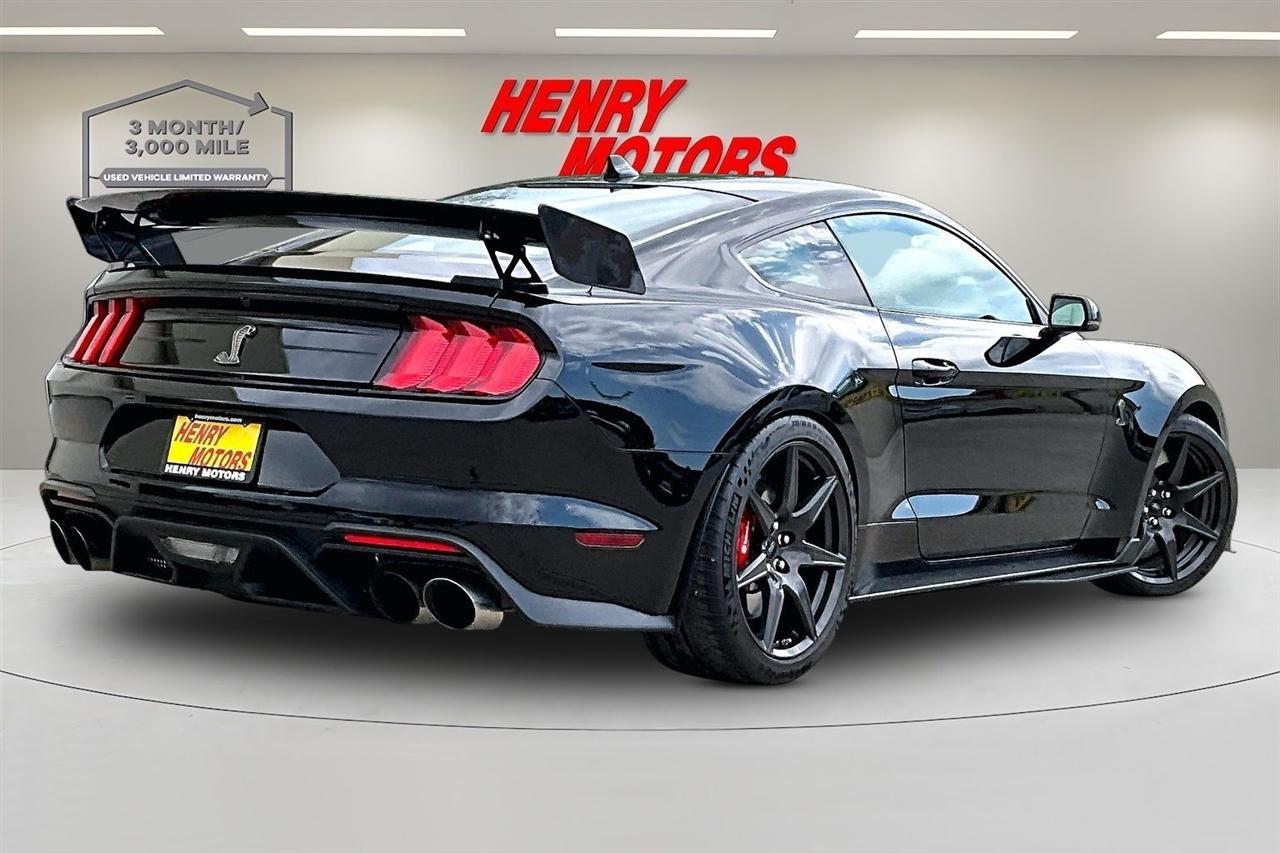 Ford Mustang  2021