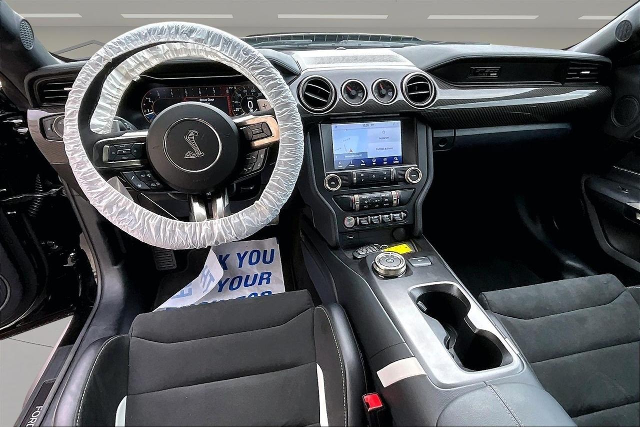 Ford Mustang  2021
