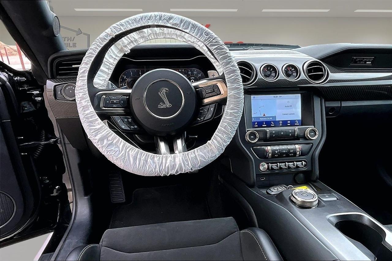 Ford Mustang  2021