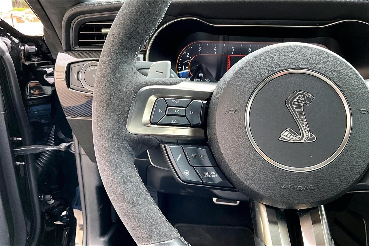 Ford Mustang  2021