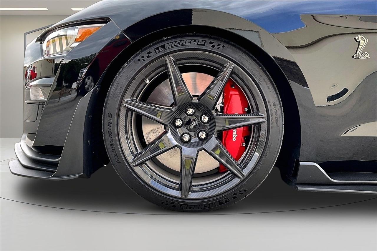 Ford Mustang  2021