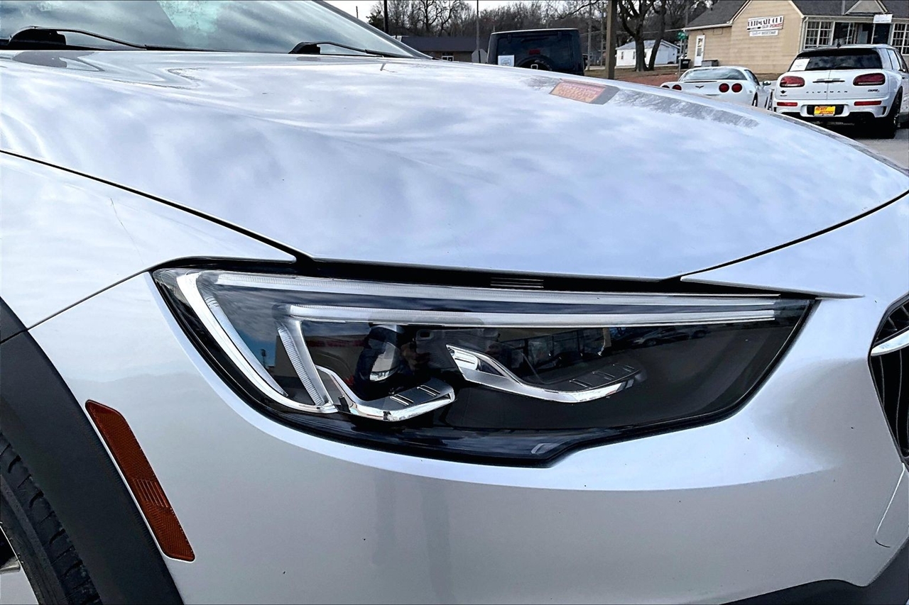 Buick Regal TourX 5dr Wgn Essence AWD 2018