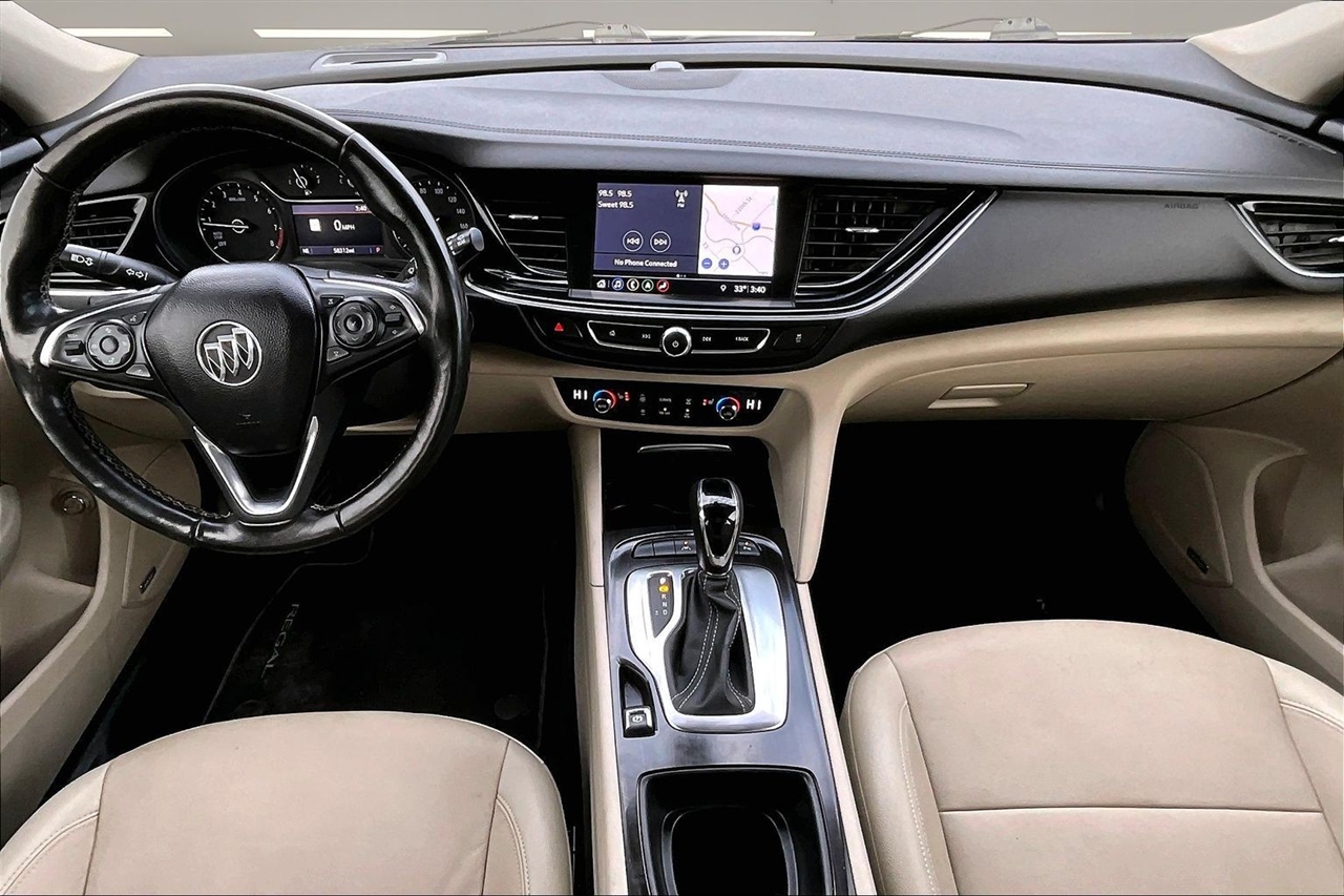 Buick Regal TourX 5dr Wgn Essence AWD 2018