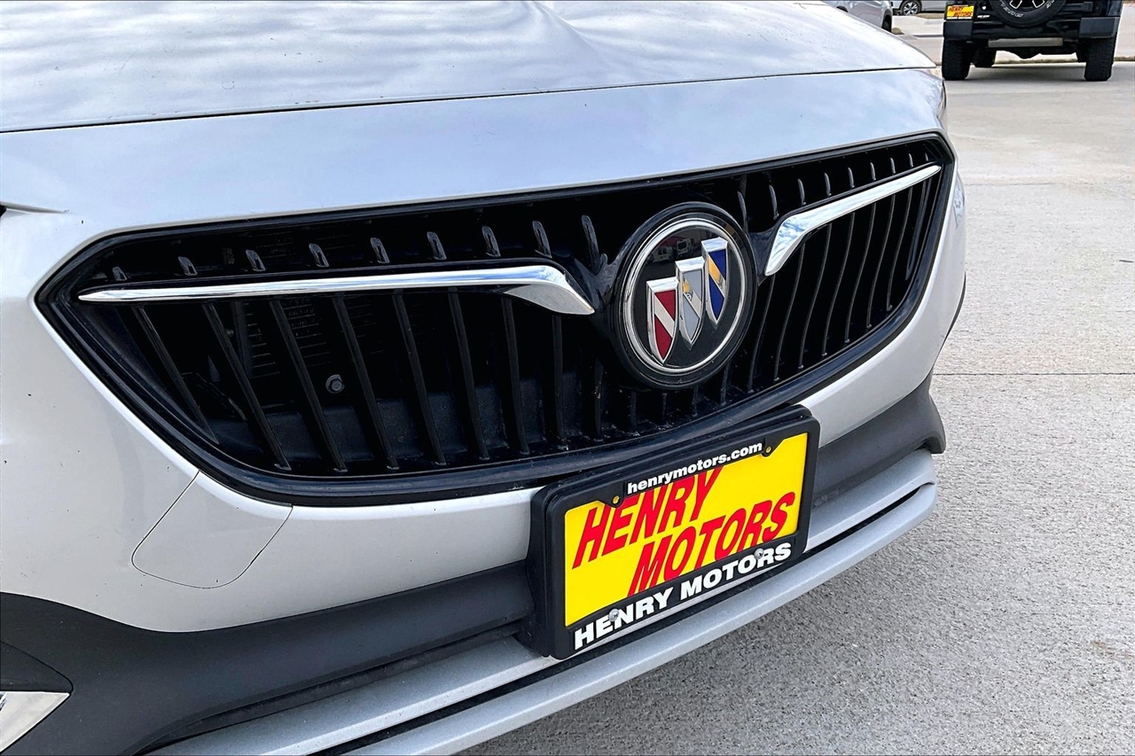 Buick Regal TourX 5dr Wgn Essence AWD 2018