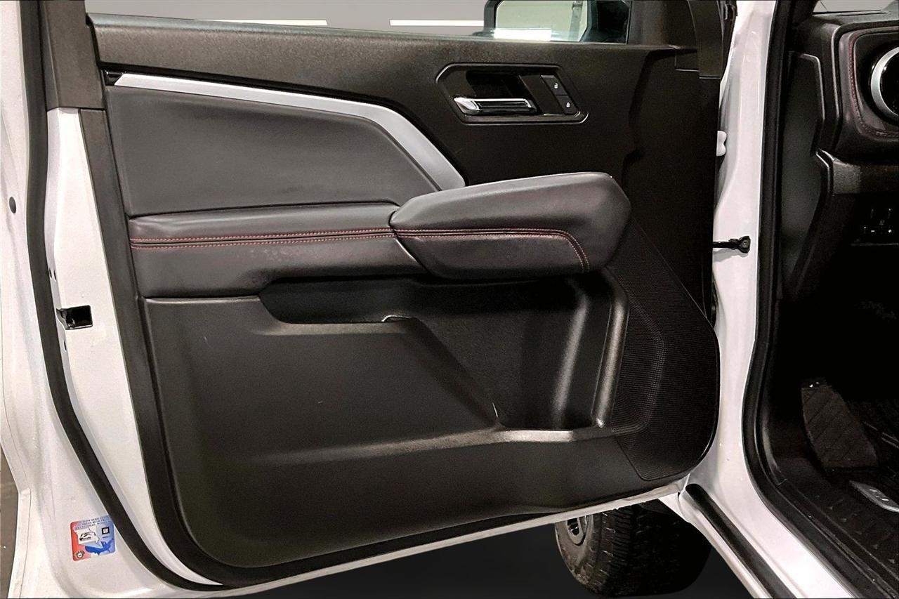 Chevrolet Colorado 4WD Crew Cab Z71 2024