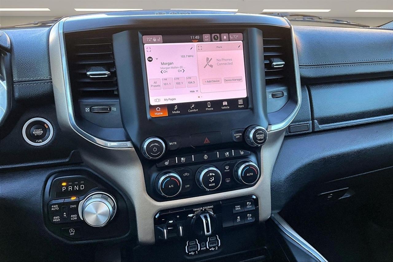 RAM 1500 Laramie 4x4 Crew Cab 5'7" Box 2022