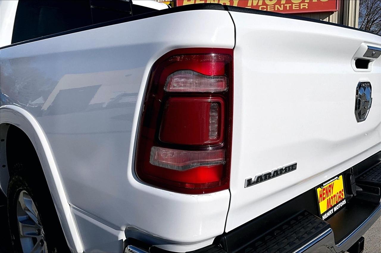 RAM 1500 Laramie 4x4 Crew Cab 5'7" Box 2022