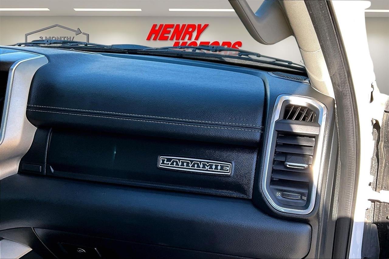 RAM 1500 Laramie 4x4 Crew Cab 5'7" Box 2022
