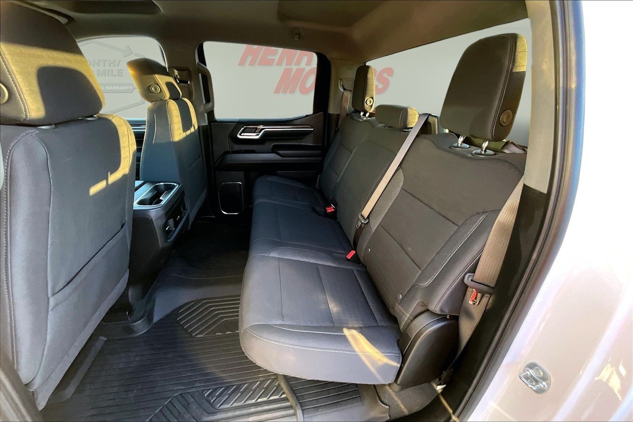 Chevrolet Silverado 1500 4WD Crew Cab 147" LT w/1LT 2025