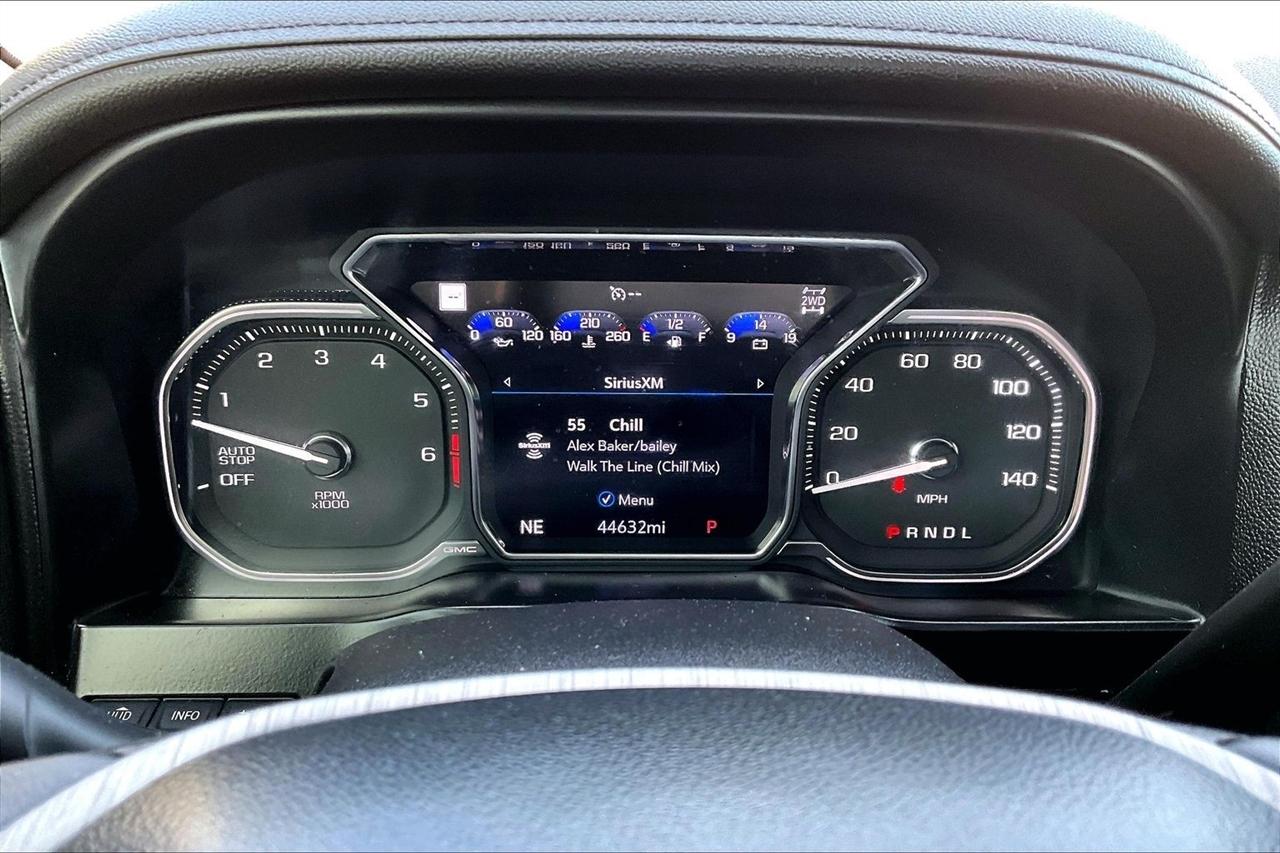 GMC Sierra 1500 4WD Crew Cab 147" Denali 2019