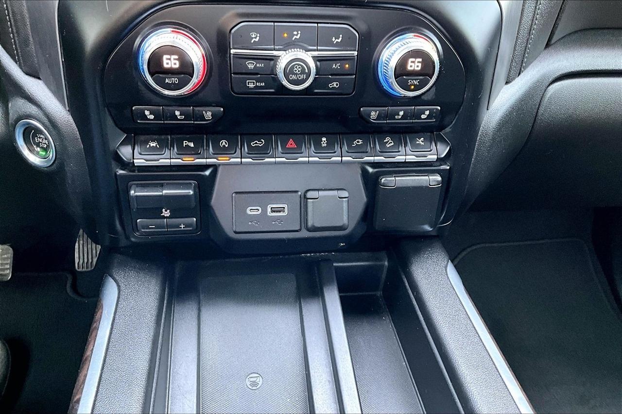 GMC Sierra 1500 4WD Crew Cab 147" Denali 2019