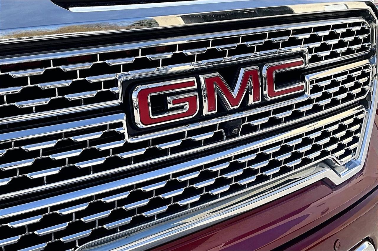 GMC Sierra 1500 4WD Crew Cab 147" Denali 2019