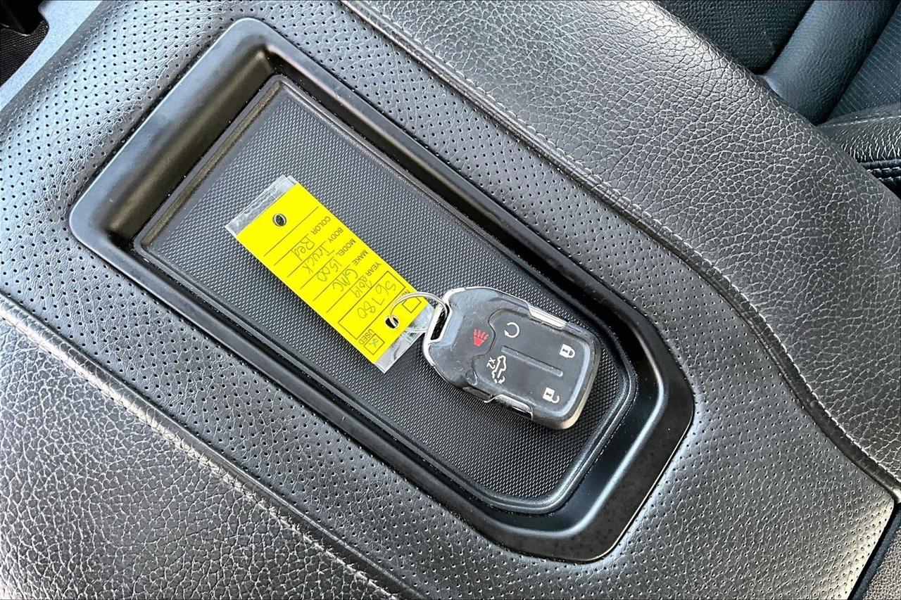 GMC Sierra 1500 4WD Crew Cab 147" Denali 2019