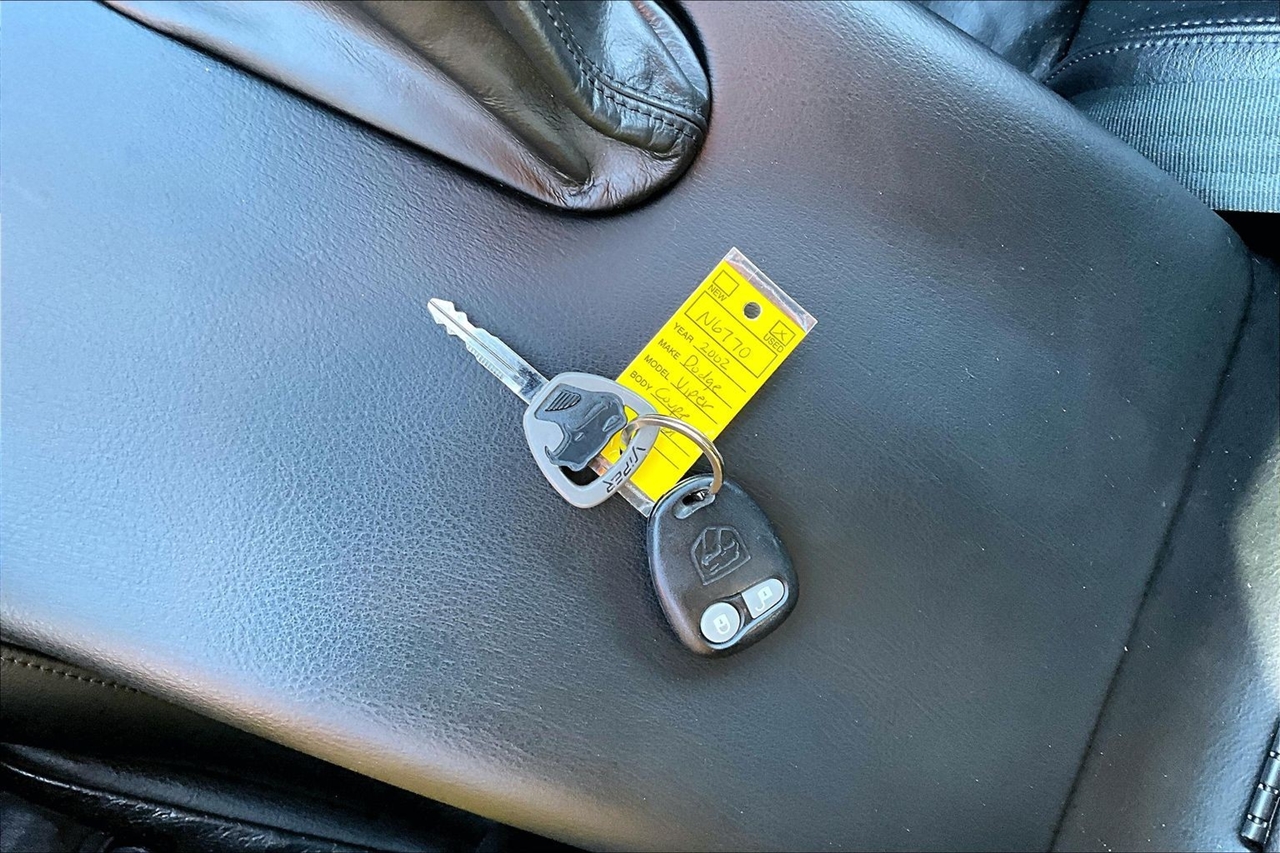 Dodge Viper 2dr GTS Coupe 2002