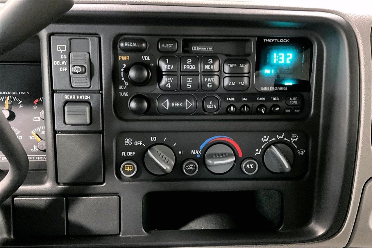 Chevrolet Tahoe 1500 2dr 4WD 1995