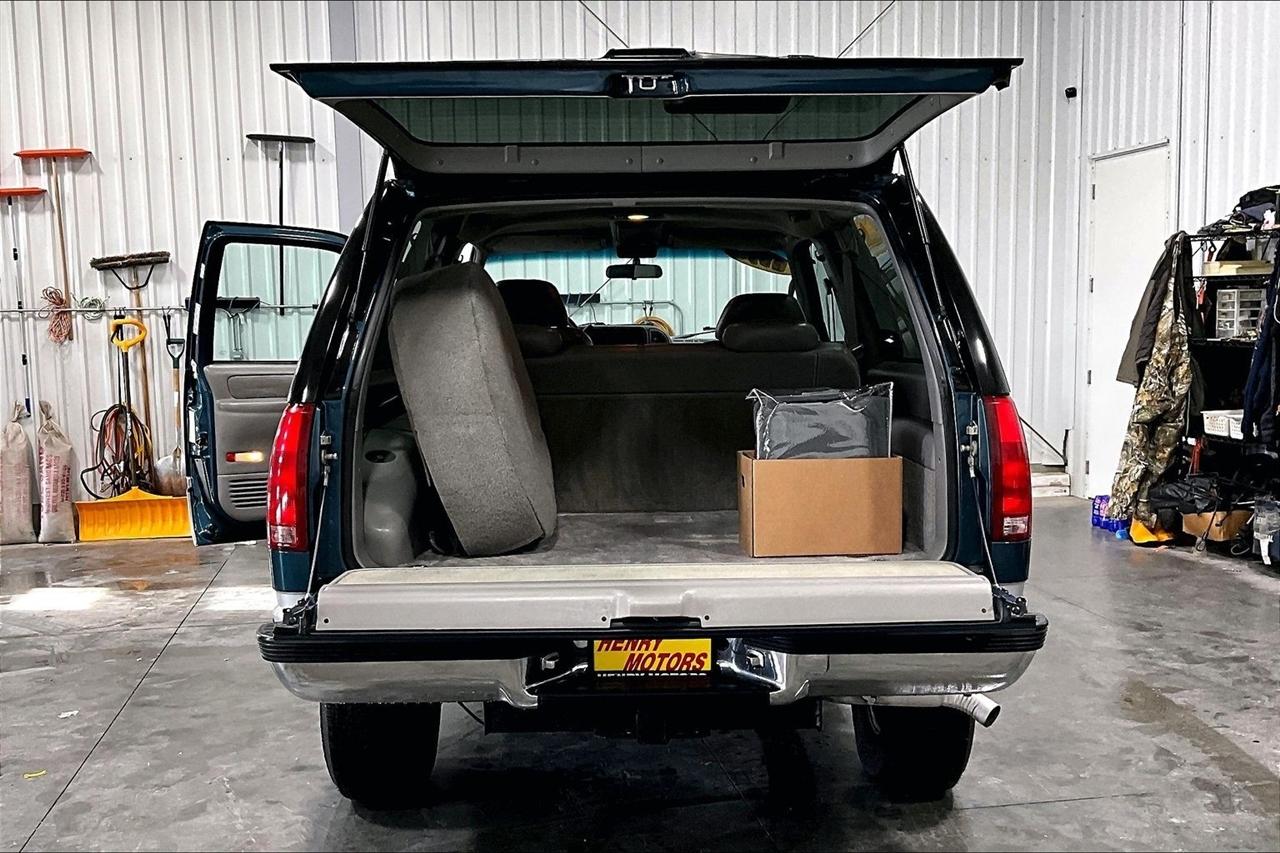 Chevrolet Tahoe 1500 2dr 4WD 1995