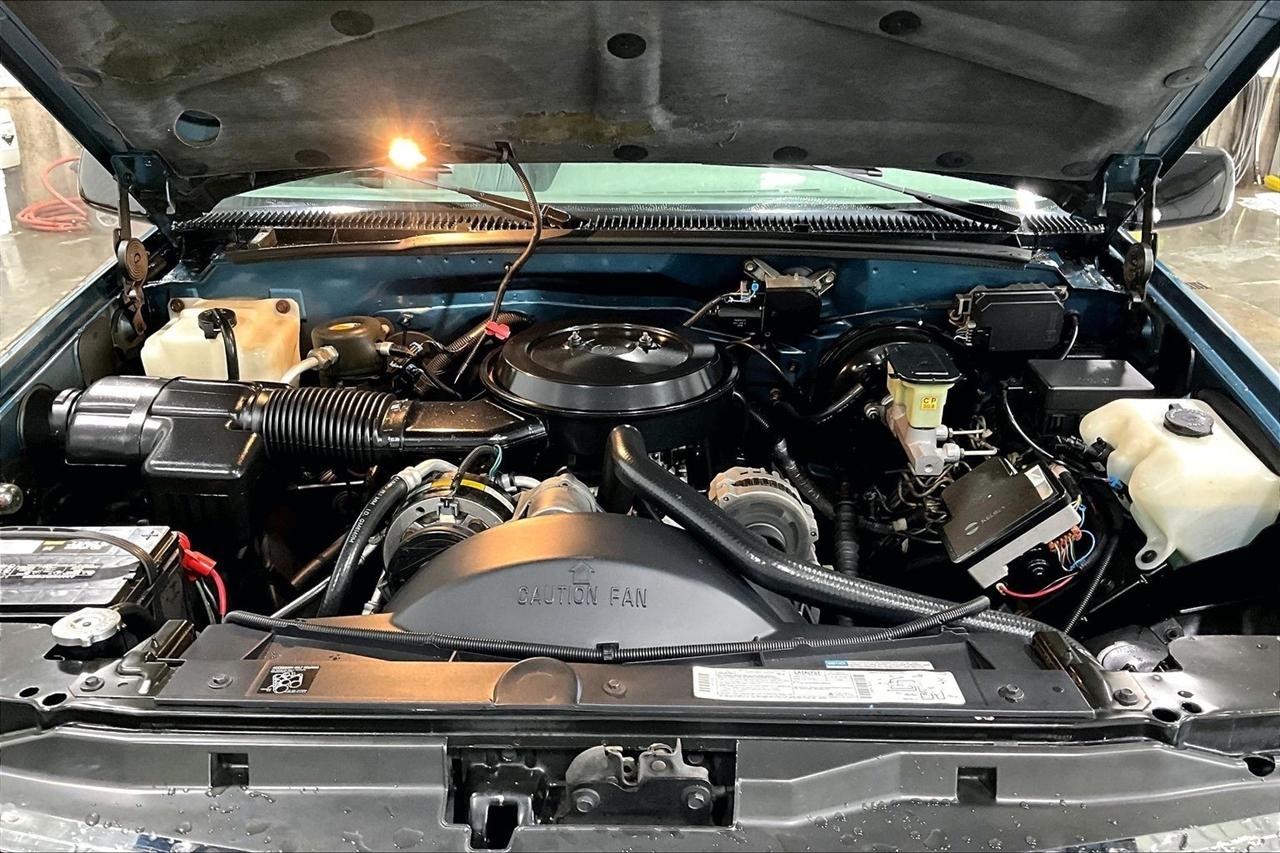 Chevrolet Tahoe 1500 2dr 4WD 1995