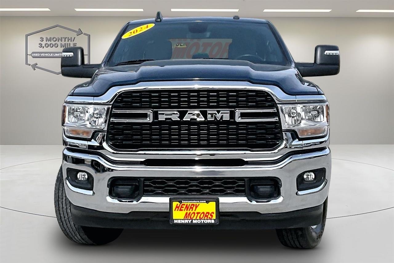 RAM 2500 Big Horn 4x4 Crew Cab 6'4" Box 2024