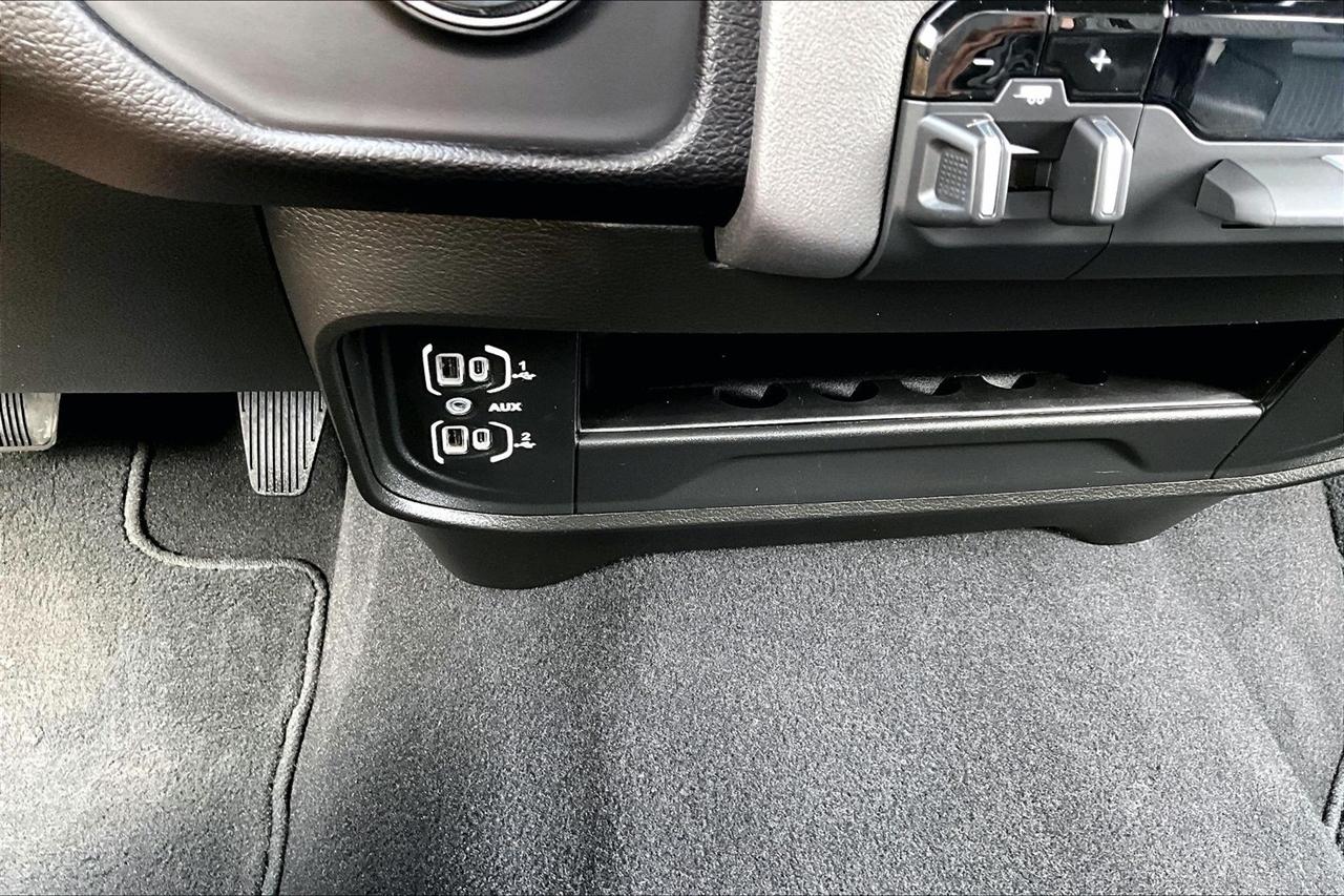 RAM 2500 Big Horn 4x4 Crew Cab 6'4" Box 2024