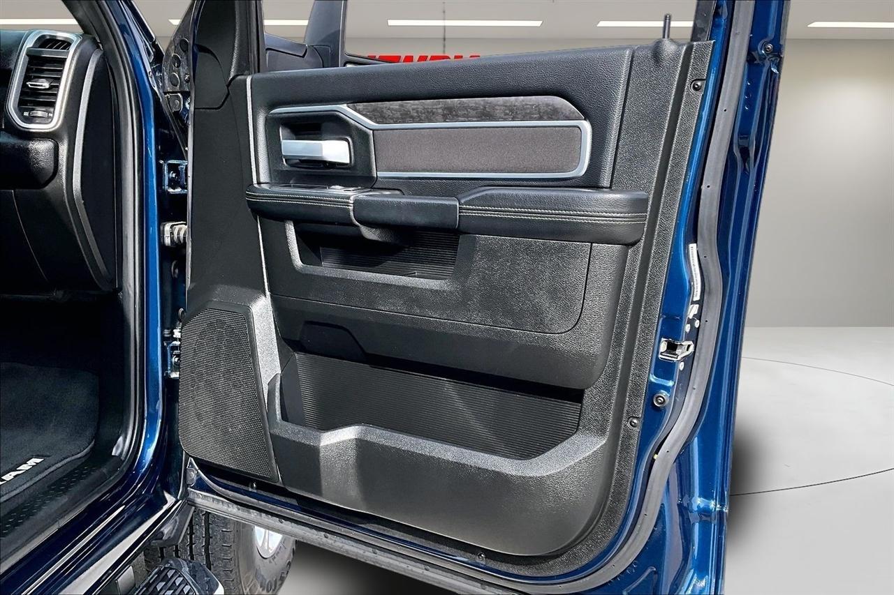 RAM 2500 Big Horn 4x4 Crew Cab 6'4" Box 2024