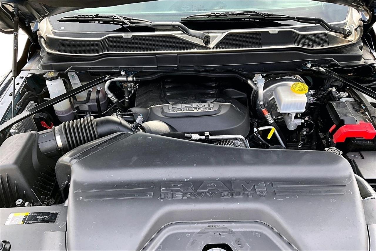 RAM 2500 Big Horn 4x4 Crew Cab 6'4" Box 2024