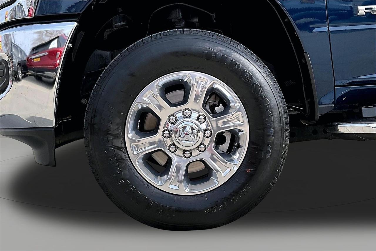 RAM 2500 Big Horn 4x4 Crew Cab 6'4" Box 2024