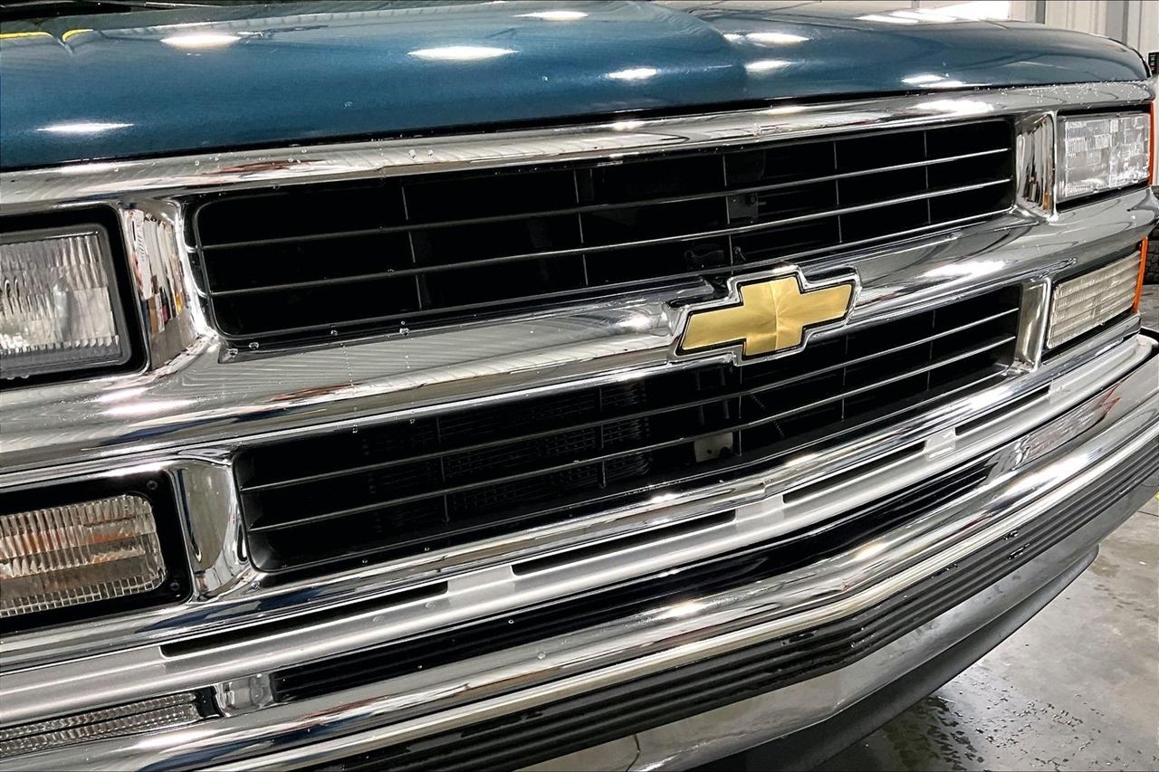 Chevrolet Tahoe 1500 2dr 4WD 1995