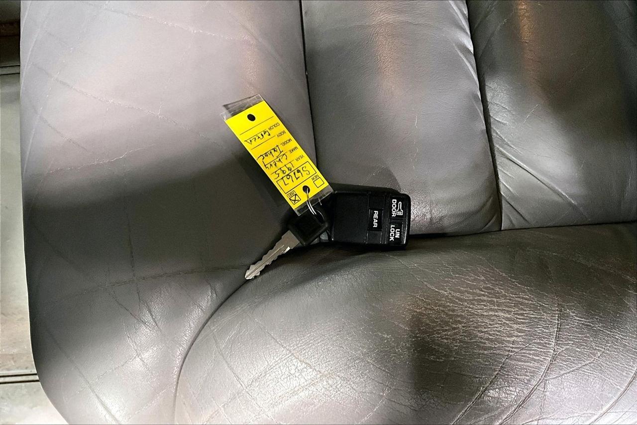 Chevrolet Tahoe 1500 2dr 4WD 1995